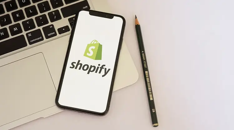 When to Redesign Your Shopify Store – 10 Clear Indicators